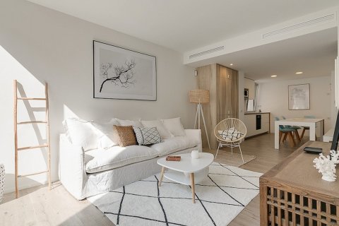 Продажа квартиры в Барселона, Испания 2 спальни, 154м2 №49804 - фото 5