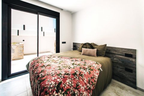 Продажа квартиры в Аликанте, Испания 3 спальни, 80м2 №51991 - фото 19