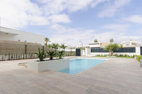 Жилой комплекс Villas del Mar в Плайя Хонда, Лансароте, Испания №52016 - фото 3