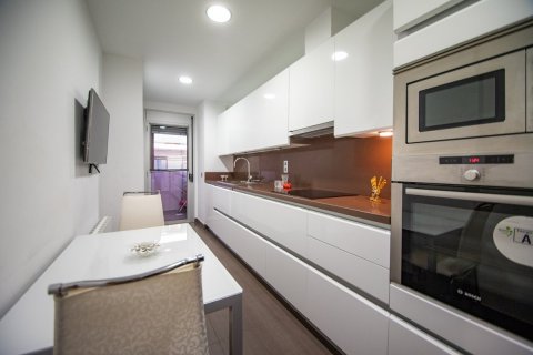Аренда квартиры Таррагона, Испания 3 спальни, 85м2 №53622 - фото 6