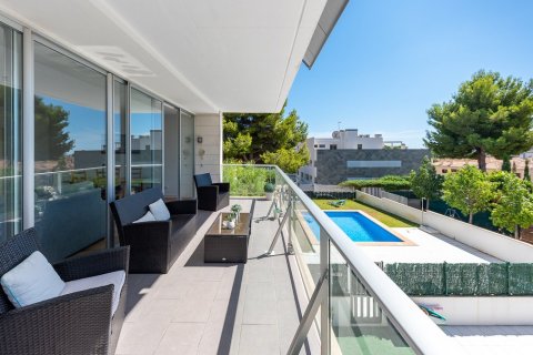 Продажа квартиры в Порталс-Нус, Майорка, Испания 4 спальни, 150м2 №52528 - фото 1