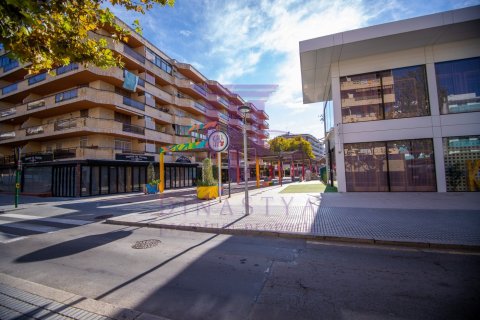 Продажа квартиры в Салоу, Таррагона, Испания 3 спальни, 69м2 №53636 - фото 5