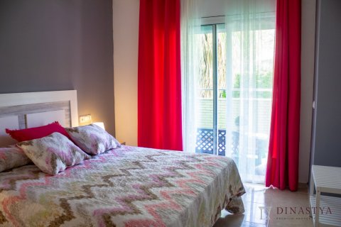 Продажа квартиры в Салоу, Таррагона, Испания 2 спальни, 137м2 №53646 - фото 22