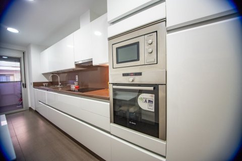 Аренда квартиры Таррагона, Испания 3 спальни, 85м2 №53622 - фото 8