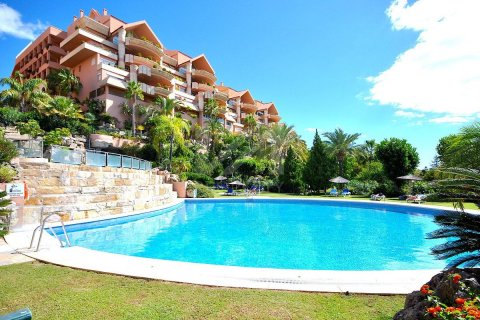 Продажа квартиры в Нуэва Андалусия, Малага, Испания 3 спальни, 202м2 №55342 - фото 1