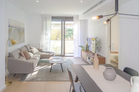 Продажа квартиры в Барселона, Испания 3 спальни, 84м2 №57351 - фото 1