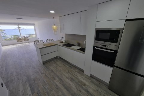 Продажа квартиры в Аликанте, Испания 2 спальни, 80м2 №58997 - фото 2