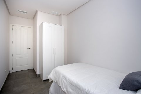 Продажа квартиры в Санта-Пола, Аликанте, Испания 3 спальни, 84м2 №58090 - фото 10
