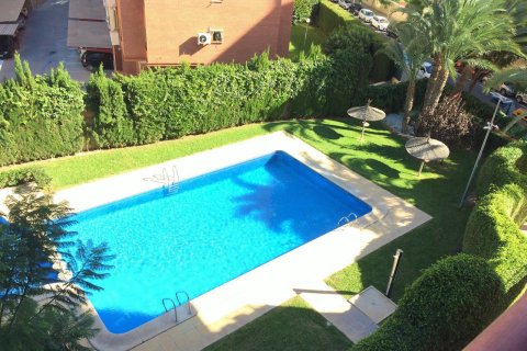 Продажа квартиры в Аликанте, Испания 3 спальни, 90м2 №58283 - фото 1