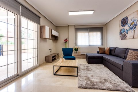 Продажа квартиры в Кампоамор, Аликанте, Испания 2 спальни, 79м2 №58743 - фото 2