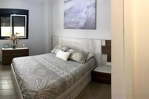 Продажа квартиры в Сан-Хуан, Аликанте, Испания 2 спальни, 100м2 №60136 - фото 8
