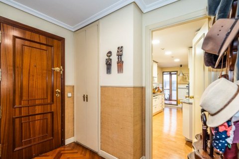 Продажа квартиры в Посуэло де Аларкон, Мадрид, Испания 4 спальни, 201м2 №61386 - фото 4