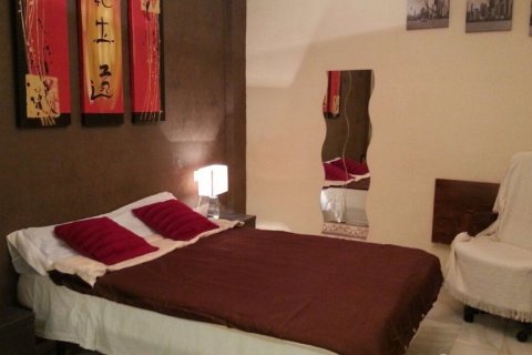 Продажа дома в Эстепона, Малага, Испания 5 спален, 295м2 №3463 - фото 11