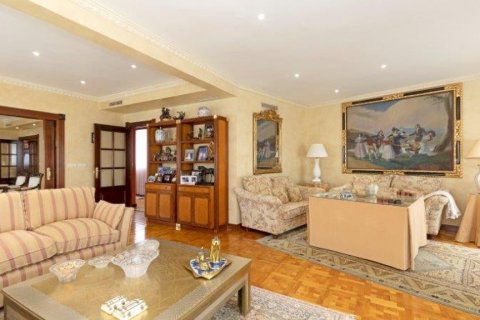 Продажа квартиры Херес, Кадис, Испания 4 спальни, 371.15м2 №61015 - фото 8
