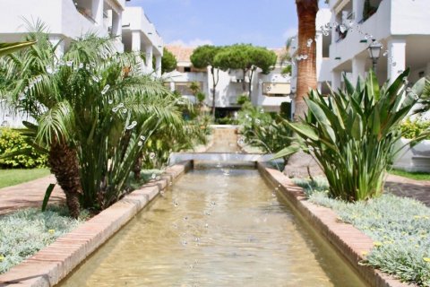 Продажа квартиры в Саладильо-Бенамара, Малага, Испания 2 спальни, 156.48м2 №1495 - фото 16