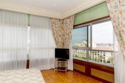 Продажа квартиры Херес, Кадис, Испания 4 спальни, 371.15м2 №61015 - фото 23
