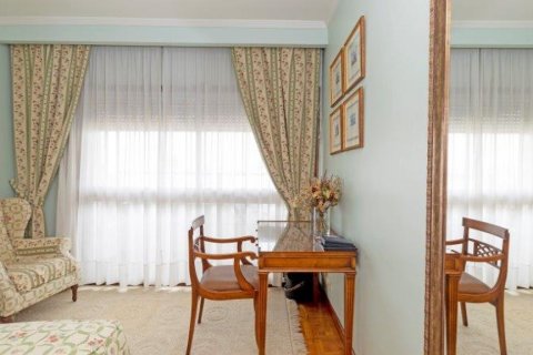 Продажа квартиры Херес, Кадис, Испания 4 спальни, 371.15м2 №61015 - фото 28