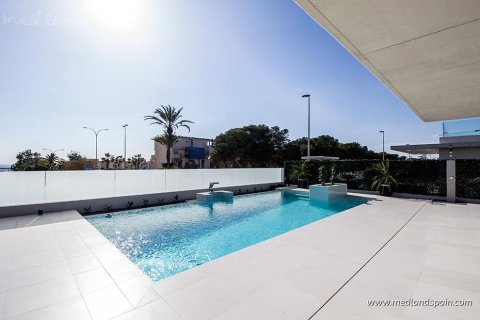 Villa till salu i Campoamor, Alicante, Spanien 4 sovrum, 197 kvm. Nr. 9720 - foto 2