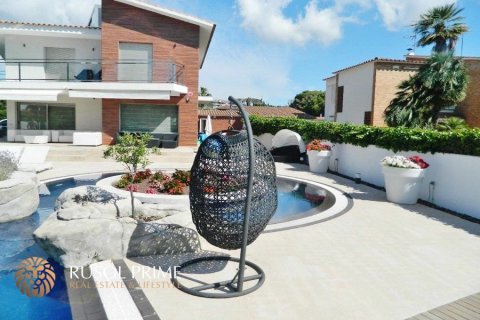 Villa till salu Sitges, Barcelona, Spanien 5 sovrum, 300 kvm. Nr. 8830 - foto 13