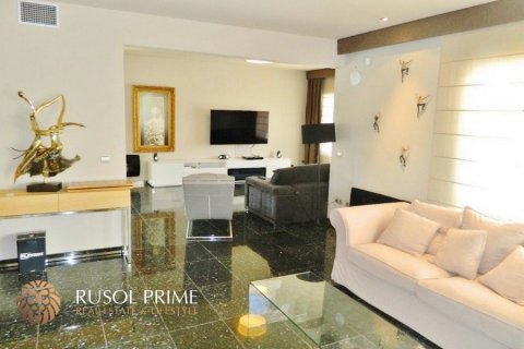 Villa till salu Sitges, Barcelona, Spanien 5 sovrum, 300 kvm. Nr. 8830 - foto 7