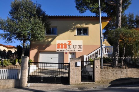 Villa till salu i Sant Antoni de Calonge, Girona, Spanien 3 sovrum, 225 kvm. Nr. 16730 - foto 28