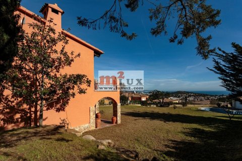 Villa till salu i Sant Feliu de Guixols, Girona, Spanien 5 sovrum, 250 kvm. Nr. 16714 - foto 20