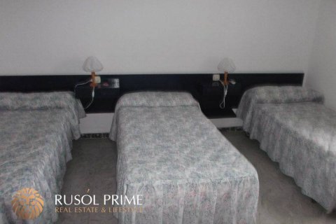 Hus till salu Coma-Ruga, Tarragona, Spanien 6 sovrum, 283 kvm. Nr. 11728 - foto 16