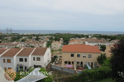 Hus till salu i Coma-Ruga, Tarragona, Spanien 3 sovrum, 100 kvm. Nr. 11638 - foto 10