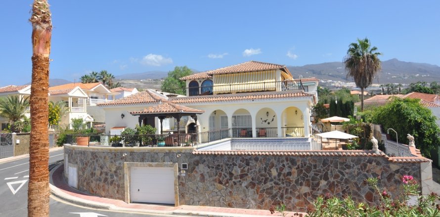 Villa i Callao Salvaje, Tenerife, Spanien 7 sovrum, 383 kvm. Nr. 18384