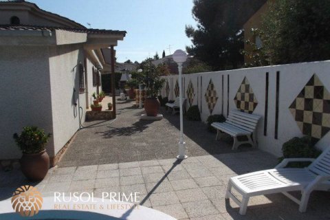 Hus till salu i Coma-Ruga, Tarragona, Spanien 3 sovrum, 220 kvm. Nr. 11668 - foto 16