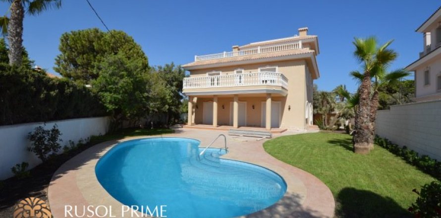 Villa i Orihuela, Alicante, Spanien 6 sovrum, 500 kvm. Nr. 11459