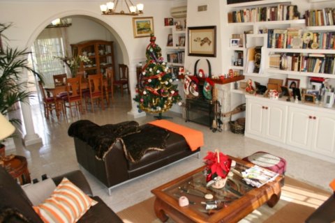 Villa till salu i La Florida, Alicante, Spanien 3 sovrum, 270 kvm. Nr. 18346 - foto 9