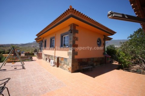 Villa till salu i Buzanada, Tenerife, Spanien 3 sovrum, 300 kvm. Nr. 24306 - foto 6