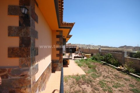Villa till salu i Buzanada, Tenerife, Spanien 3 sovrum, 300 kvm. Nr. 24306 - foto 21