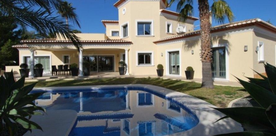 Villa i Benissa, Alicante, Spanien 4 sovrum, 464 kvm. Nr. 25083