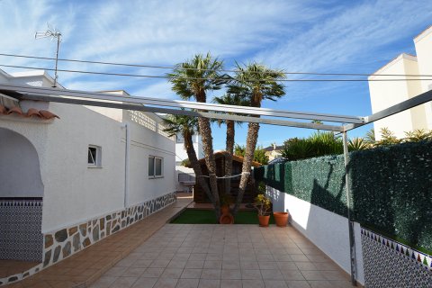 Villa till salu Cabo Roig, Alicante, Spanien 3 sovrum, 239 kvm. Nr. 19355 - foto 5