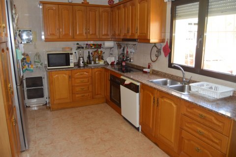 Villa till salu Cabo Roig, Alicante, Spanien 5 sovrum, 200 kvm. Nr. 19221 - foto 6