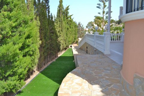 Villa till salu i Calpe, Alicante, Spanien 5 sovrum, 460 kvm. Nr. 25148 - foto 20