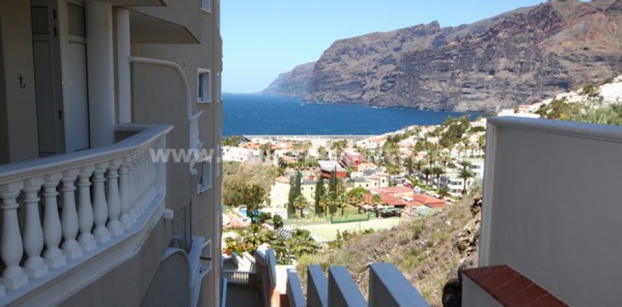 Lägenhet i Acantilado De Los Gigantes, Tenerife, Spanien 2 sovrum, 90 kvm. Nr. 24301