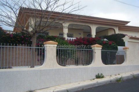 Villa till salu i Valle de San Lorenzo, Tenerife, Spanien 3 sovrum, 257 kvm. Nr. 24288 - foto 8