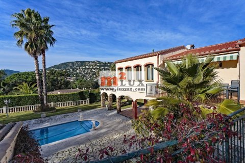 Villa till salu i Calonge, Girona, Spanien 5 sovrum, 457 kvm. Nr. 30216 - foto 18