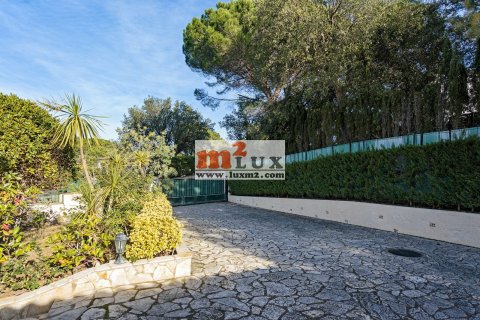 Villa till salu i Calonge, Girona, Spanien 5 sovrum, 457 kvm. Nr. 30216 - foto 5