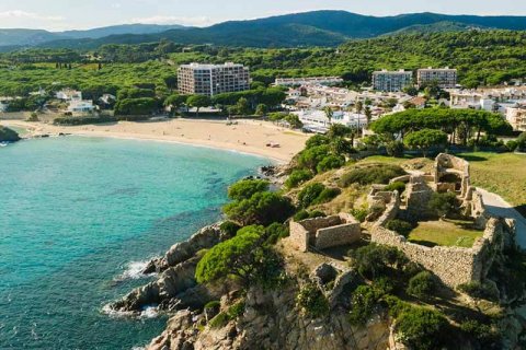What type of house can you buy in Costa Brava? The most expensive, luxurious and elite real estate