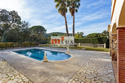 Villa till salu i Calonge, Girona, Spanien 5 sovrum, 457 kvm. Nr. 30216 - foto 14
