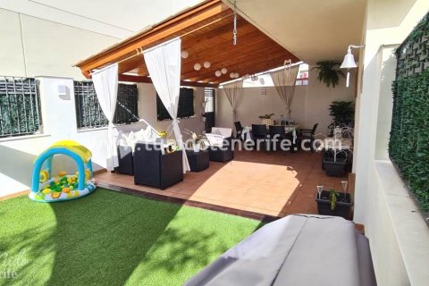 Tvåvåningslägenhet till salu Torviscas, Tenerife, Spanien 4 sovrum, 237 kvm. Nr. 24667 - foto 1