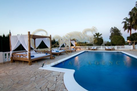 Villa till salu i San Rafael, Ibiza, Spanien 5 sovrum, 400 kvm. Nr. 30832 - foto 23