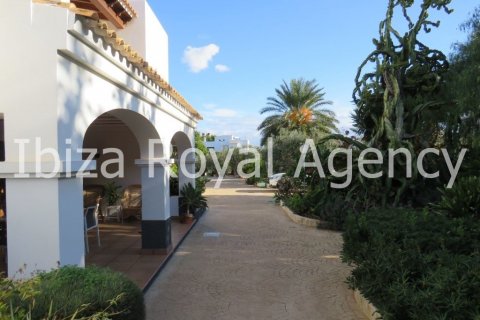Villa till salu i San Jordi De Ses Salines, Ibiza, Spanien 3 sovrum, 200 kvm. Nr. 30867 - foto 7