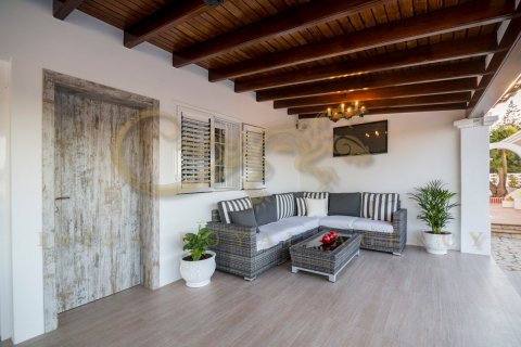 Villa till salu i San Rafael, Ibiza, Spanien 5 sovrum, 400 kvm. Nr. 30832 - foto 2