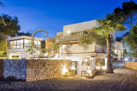 Villa till salu i Santa Eulalia Del Rio, Ibiza, Spanien 11 sovrum, 710 kvm. Nr. 30811 - foto 5