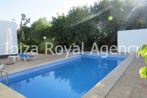 Villa till salu i San Jordi De Ses Salines, Ibiza, Spanien 3 sovrum, 200 kvm. Nr. 30867 - foto 3